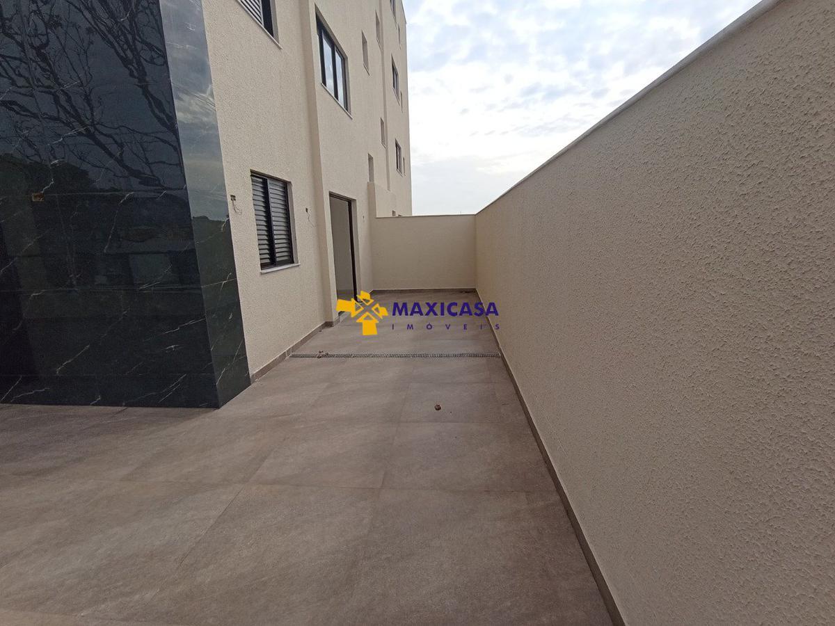 Apartamento, Santa Mônica, 2 Quartos, 1 Vaga