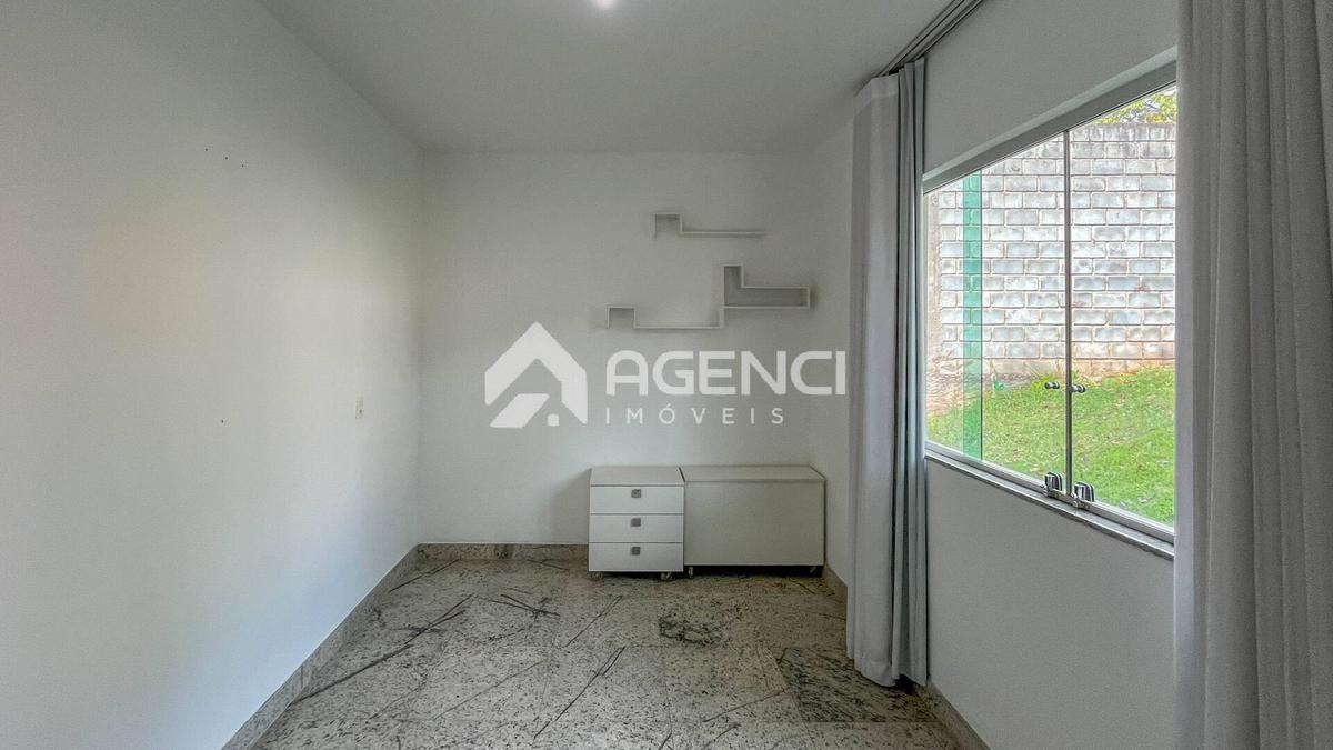 Casa, Bandeirantes (pampulha), 3 Quartos, 0 Vaga, 1 Suíte