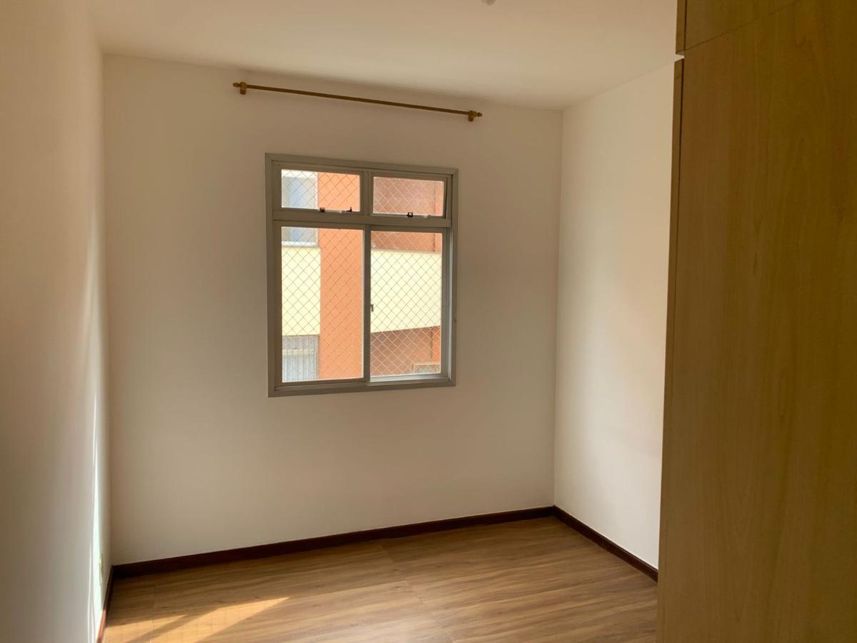Apartamento, Estoril, 3 Quartos, 1 Vaga, 1 Suíte