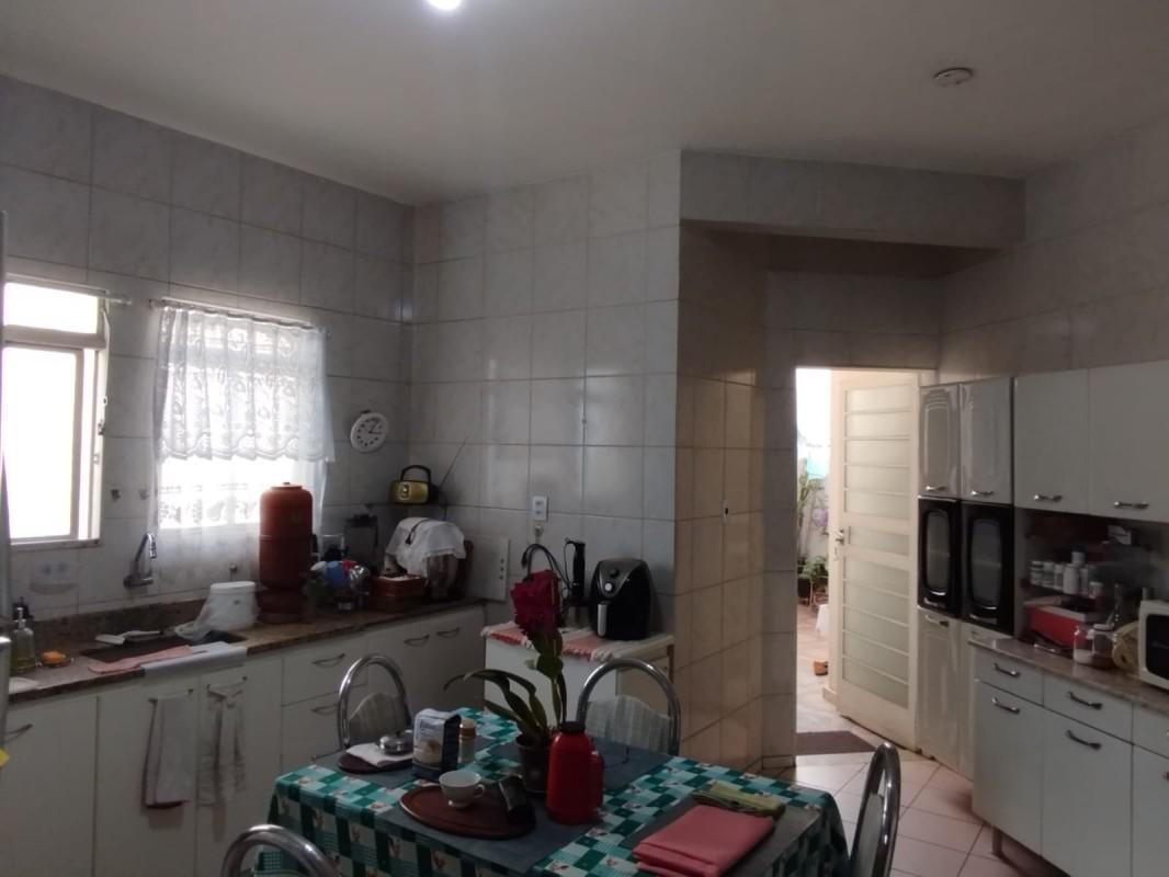 Casa, Dona Clara, 4 Quartos, 6 Vagas, 1 Suíte