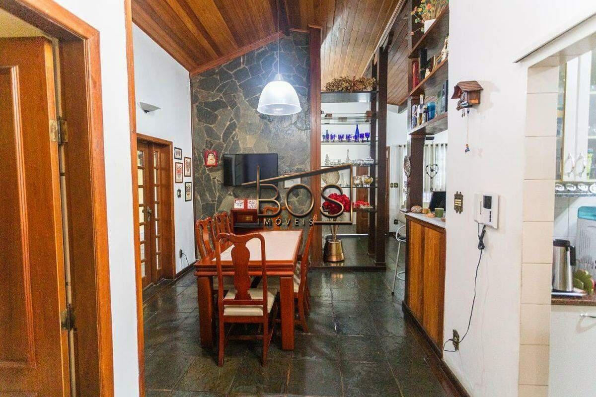 Casa, Santo Antônio, 8 Quartos, 3 Vagas, 2 Suítes