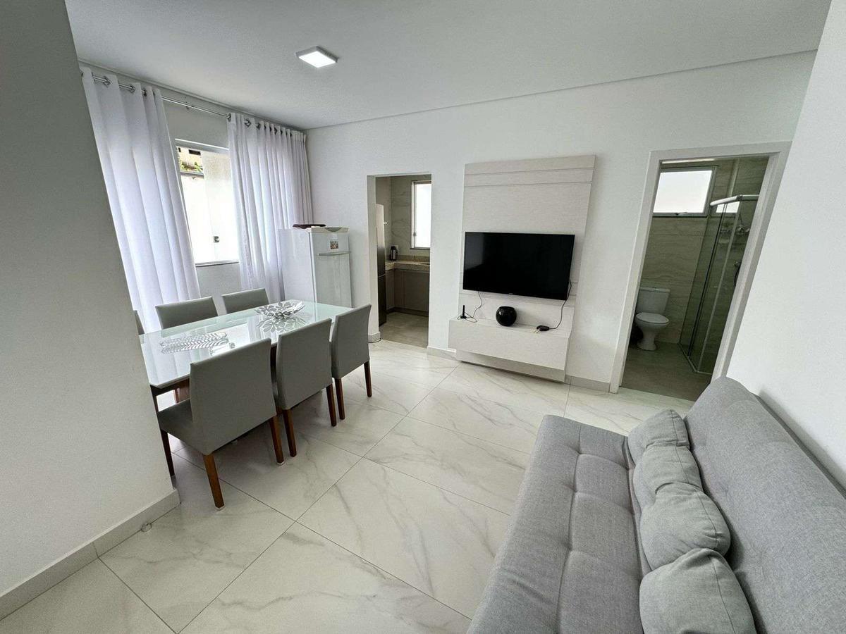 Apartamento, Sagrada Família, 2 Quartos, 2 Vagas, 1 Suíte