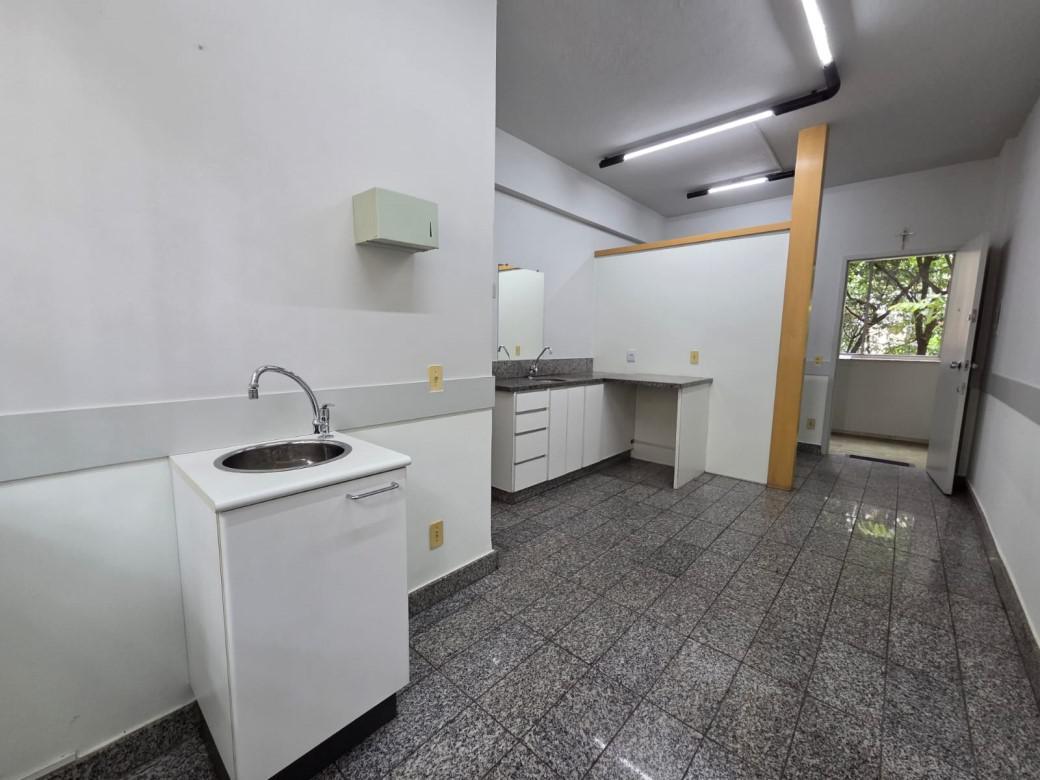 Sala, Funcionários