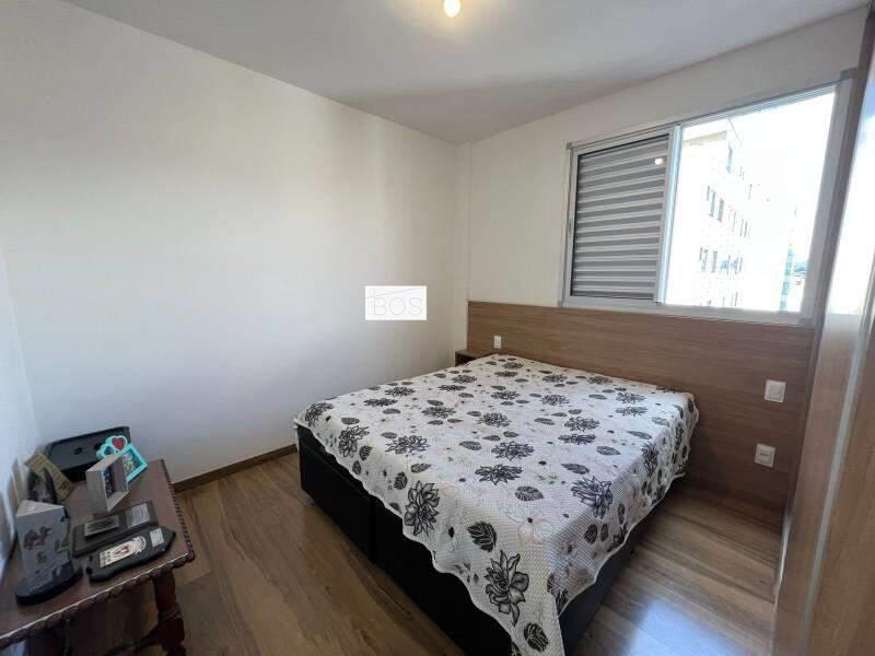 Apartamento, Sagrada Família, 3 Quartos, 2 Vagas, 1 Suíte