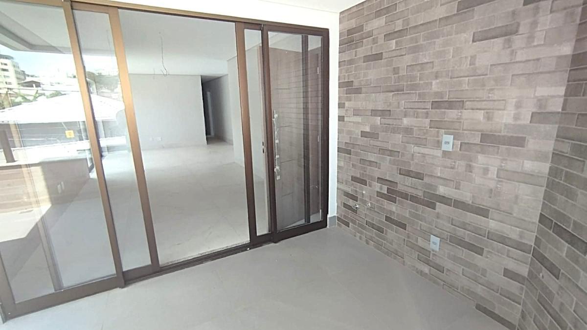 Apartamento, Jaraguá, 4 Quartos, 3 Vagas, 2 Suítes