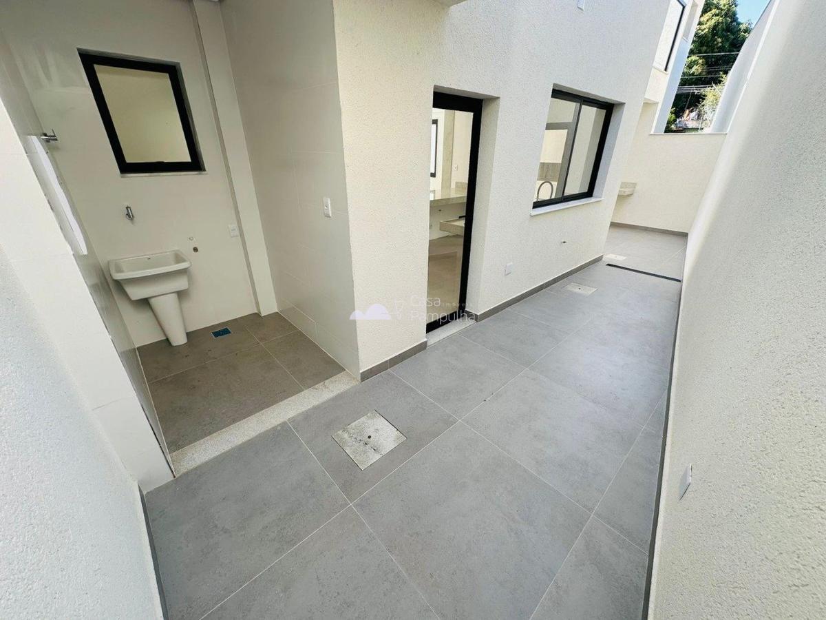 Casa, Planalto, 3 Quartos, 4 Vagas, 3 Suítes