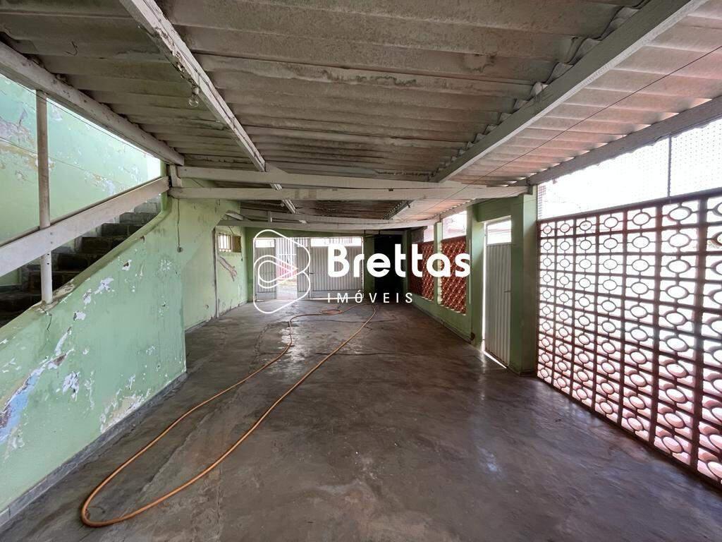 Casa, Centro, 4 Quartos, 3 Vagas, 2 Suítes