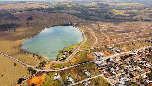 Lote, Pontevila, 0 Quarto, 0 Vaga