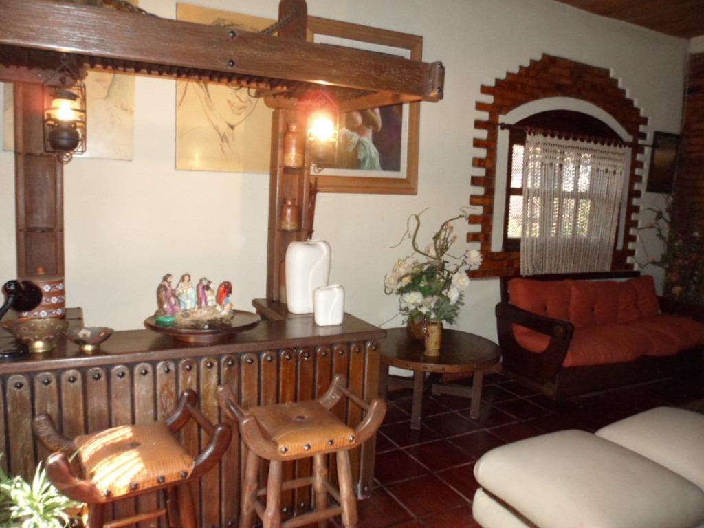 Casa, Centro, 4 Quartos, 10 Vagas, 1 Suíte