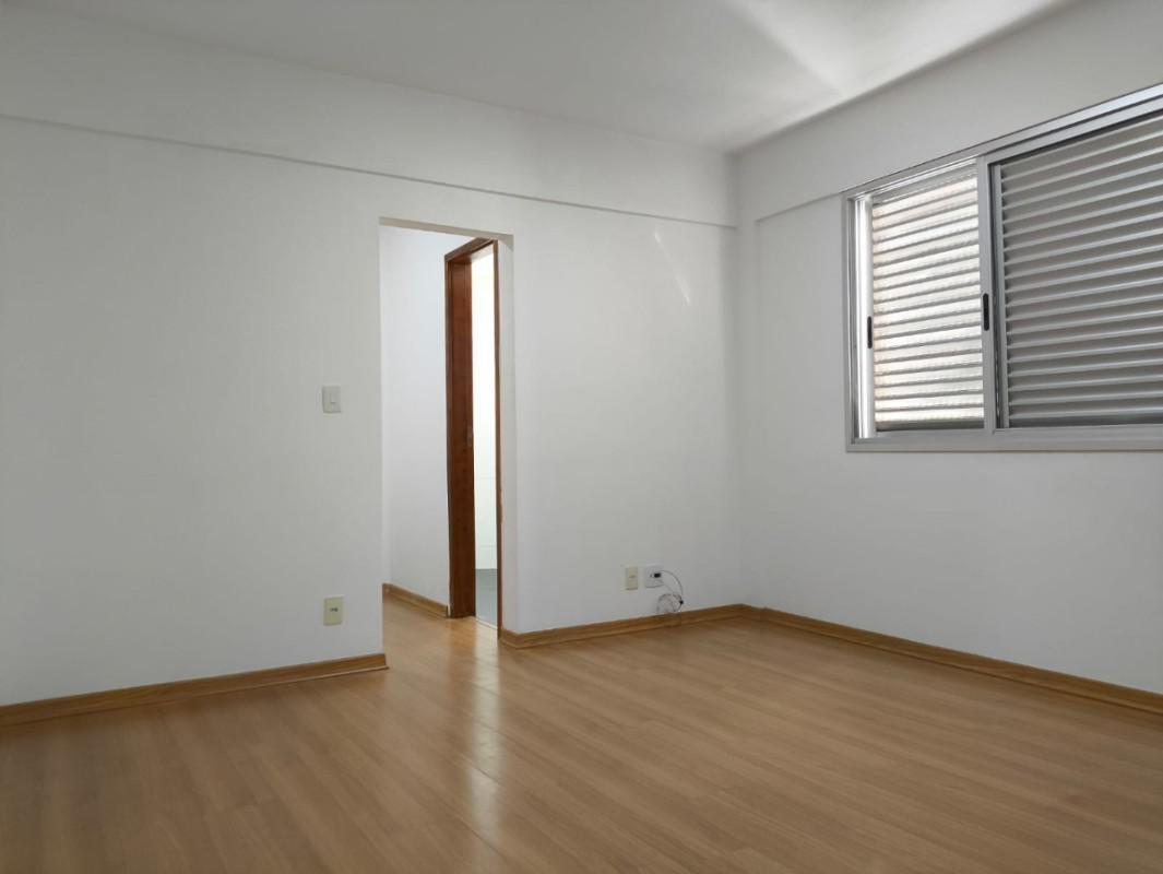 Apartamento, Barreiro, 3 Quartos, 2 Vagas, 1 Suíte