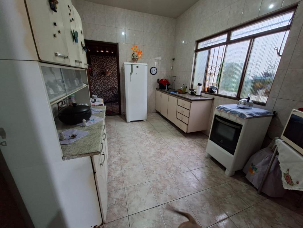 Casa, São Benedito, 3 Quartos, 4 Vagas, 1 Suíte