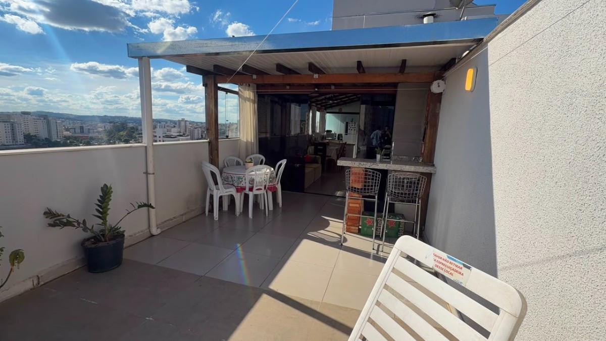 Cobertura, Paquetá, 2 Quartos, 2 Vagas, 1 Suíte