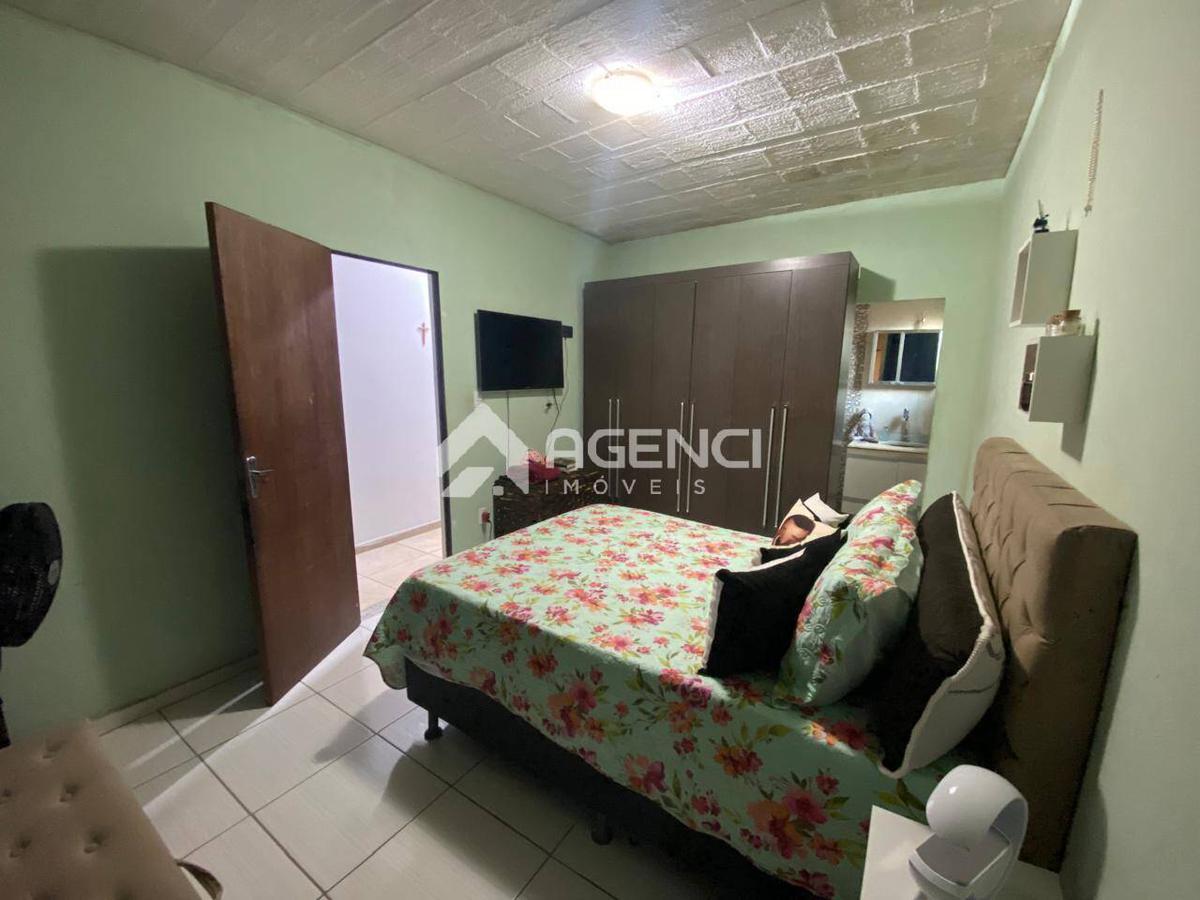 Casa, Santa Maria, 3 Quartos, 0 Vaga, 1 Suíte