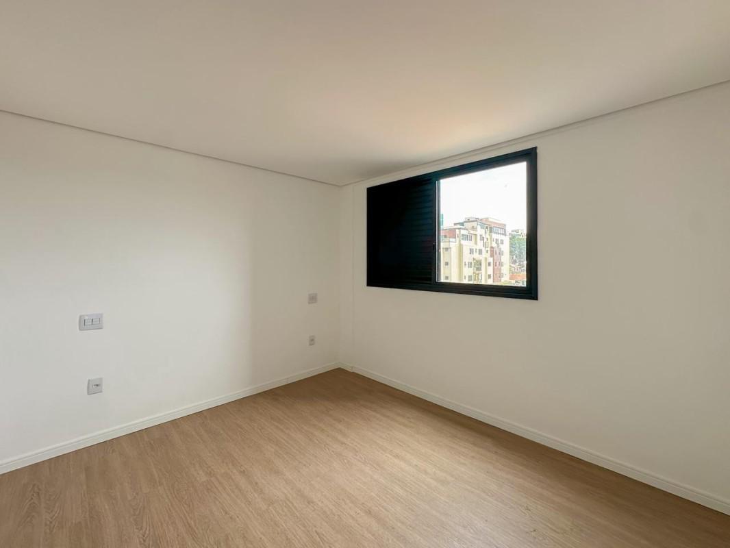 Cobertura, Jaraguá, 3 Quartos, 4 Vagas, 2 Suítes