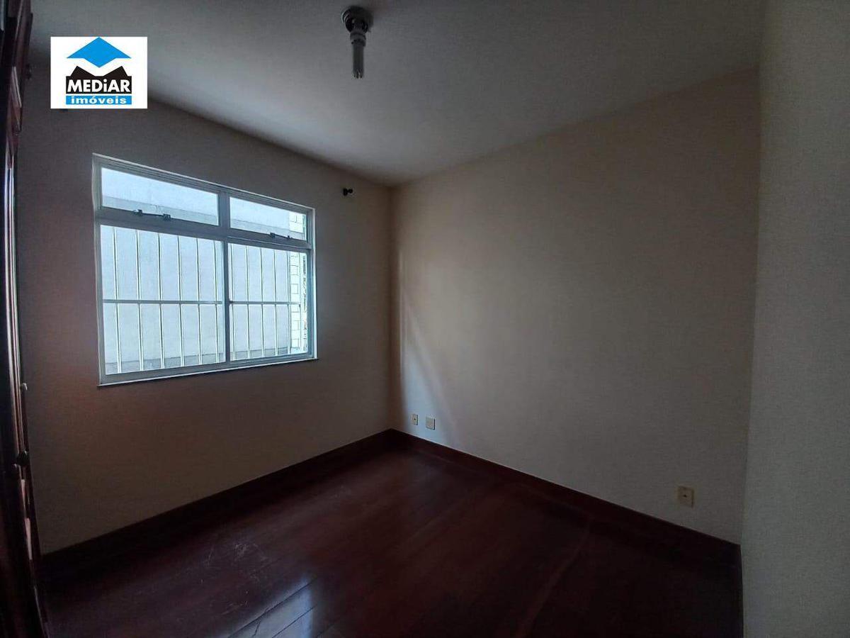 Apartamento, Sagrada Família, 3 Quartos, 2 Vagas, 1 Suíte