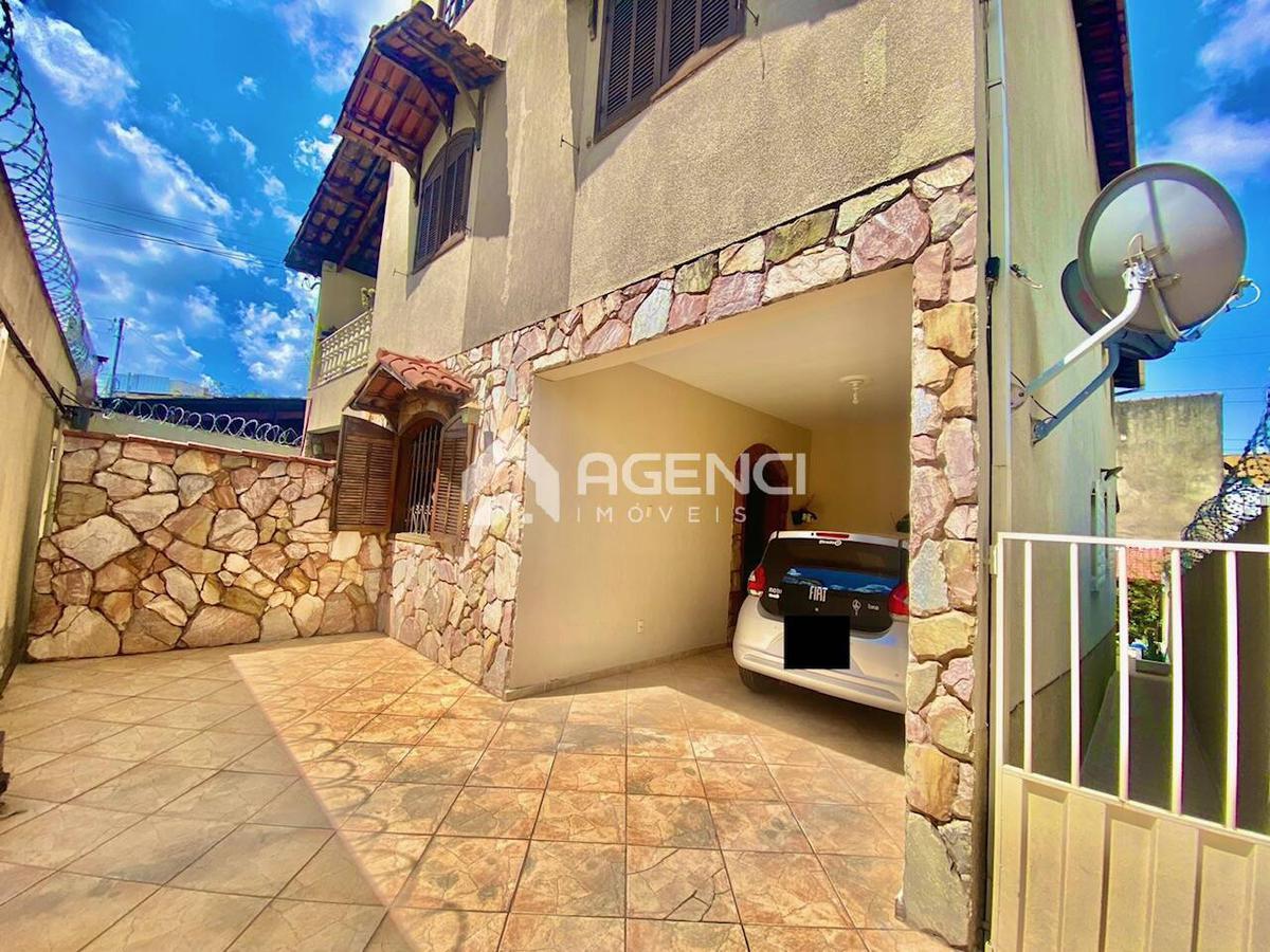 Casa, Santa Maria, 3 Quartos, 0 Vaga, 1 Suíte