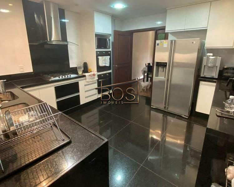 Casa, Santa Lúcia, 5 Quartos, 4 Vagas, 3 Suítes