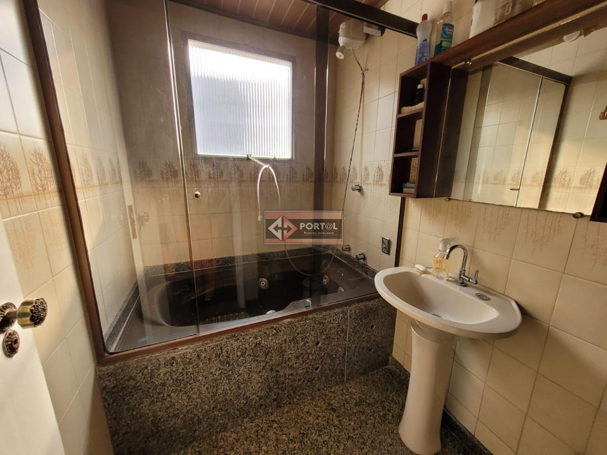 Cobertura, São José, 4 Quartos, 2 Vagas, 1 Suíte