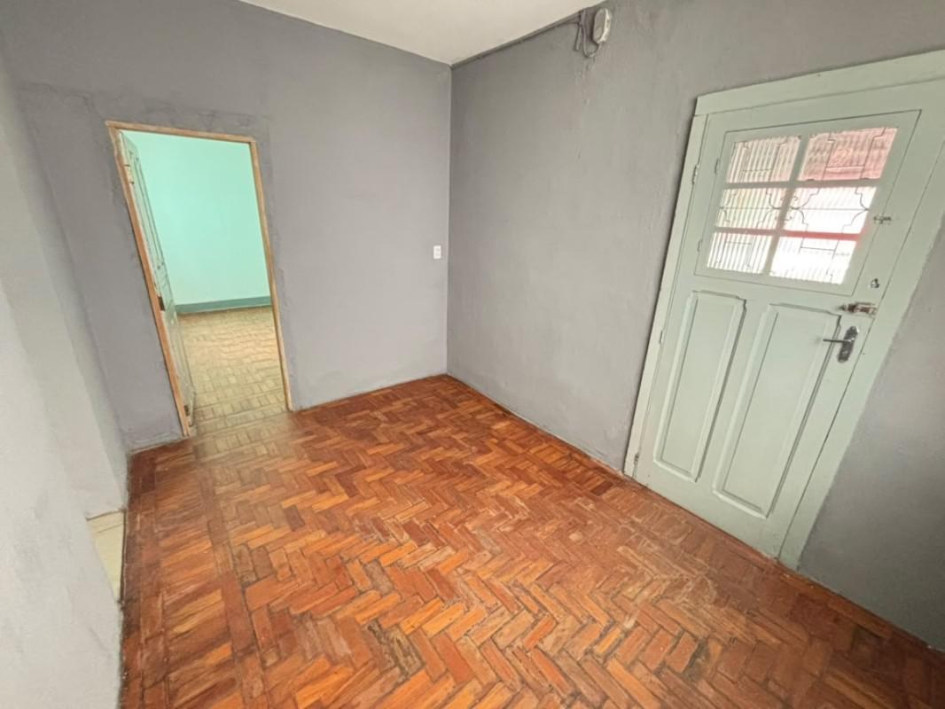 Casa, Sagrada Família, 4 Quartos, 0 Vaga