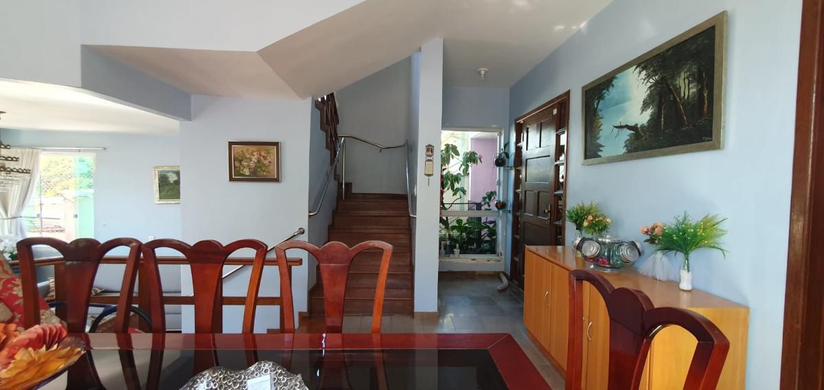Casa, João Pinheiro, 5 Quartos, 4 Vagas, 1 Suíte