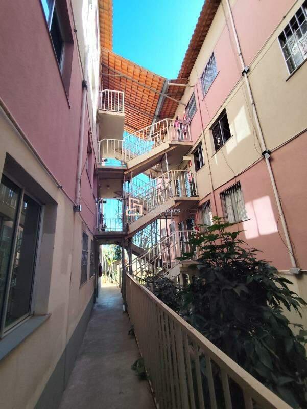 Apartamento, Solar do Barreiro, 2 Quartos, 1 Vaga