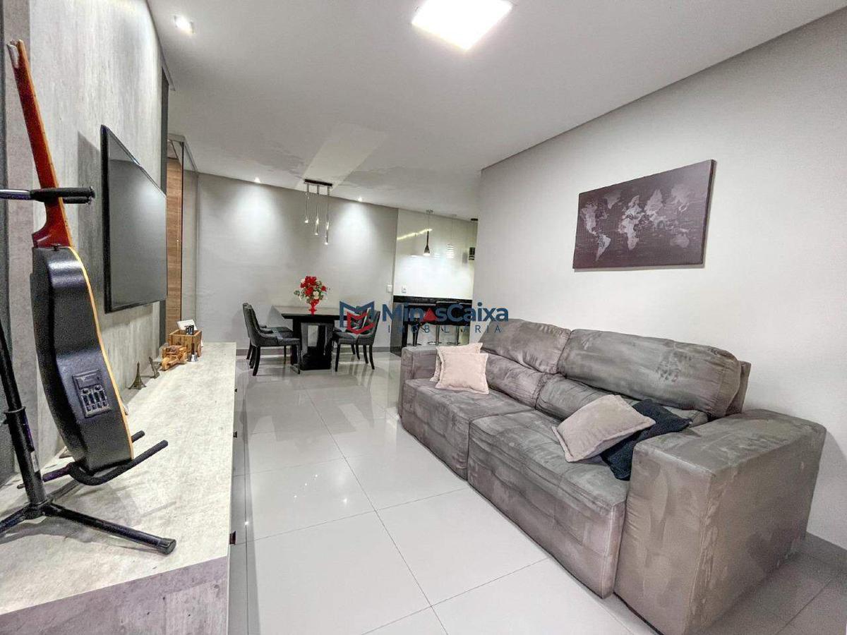 Casa, Santa Maria, 3 Quartos, 2 Vagas, 1 Suíte