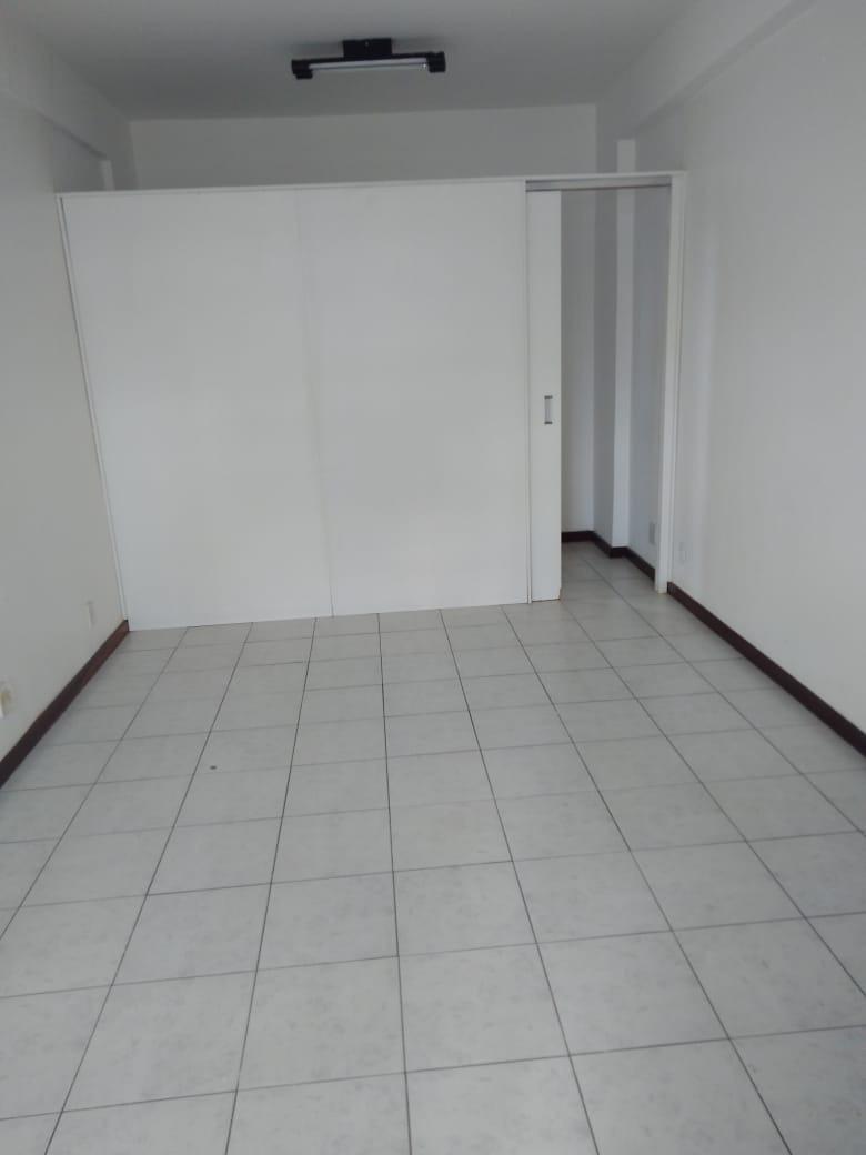 Sala, Barro Preto, 0 Quarto, 0 Vaga