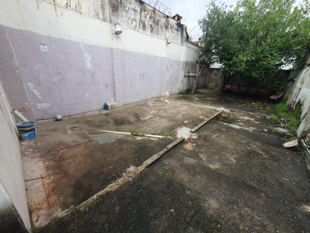 Casa Comercial, Nova Suíssa, 6 Quartos, 4 Vagas