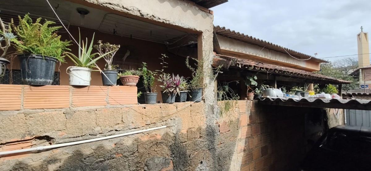 Casa, Santa Terezinha, 3 Quartos, 4 Vagas