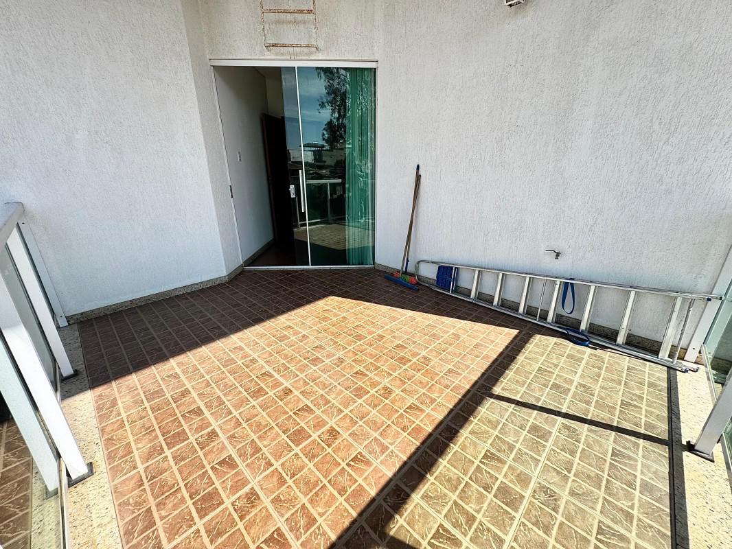 Casa, Parque Xangri-lá, 4 Quartos, 8 Vagas, 2 Suítes