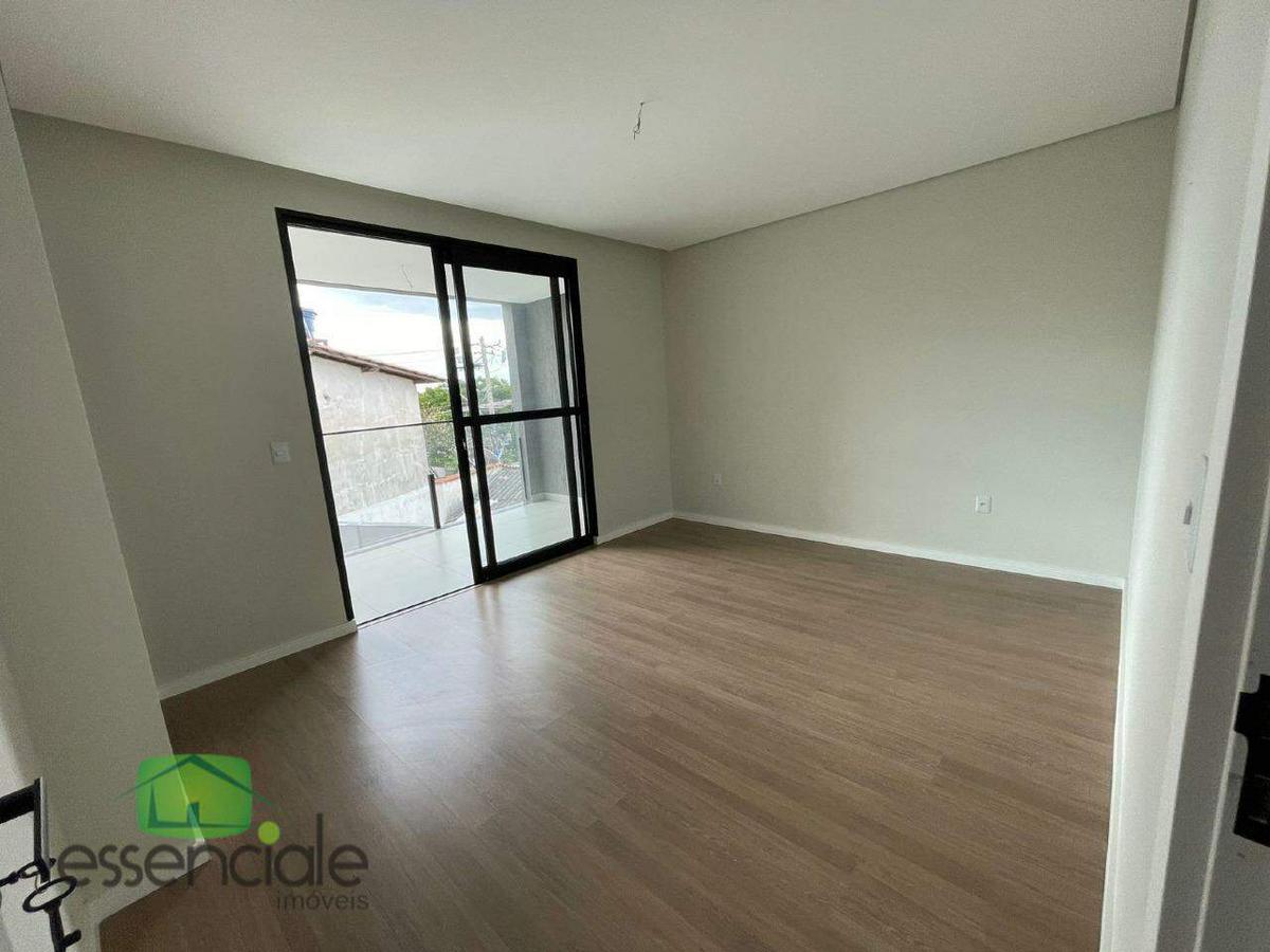 Casa, Centro, 3 Quartos, 2 Vagas, 1 Suíte