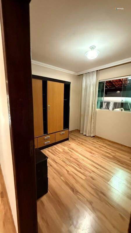 Casa, Kennedy, 3 Quartos, 5 Vagas, 1 Suíte