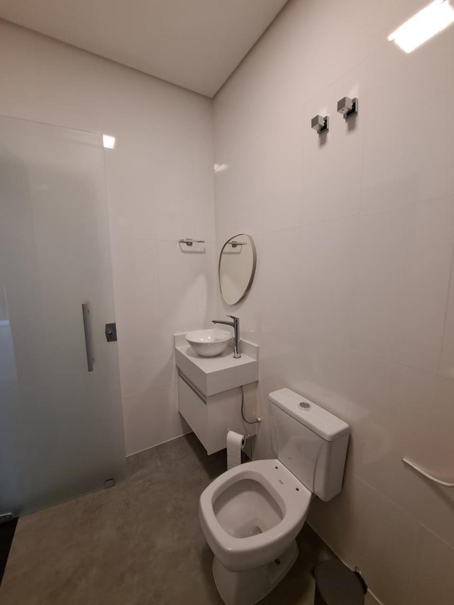 Casa, Centro, 4 Quartos, 3 Vagas, 1 Suíte