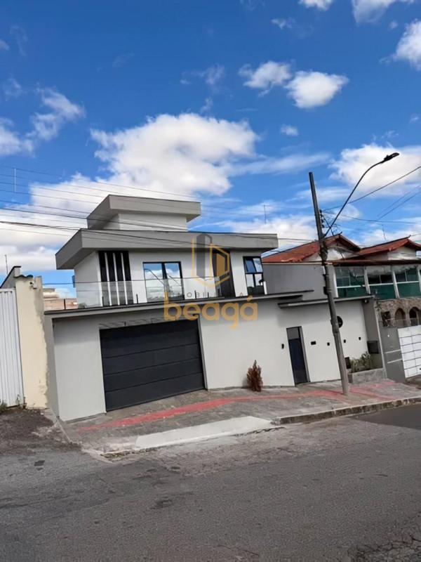 Casa, Industrial, 4 Quartos, 5 Vagas, 1 Suíte