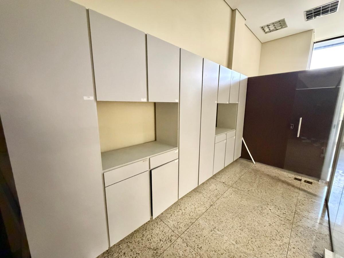 Sala, São José, 0 Quarto, 3 Vagas