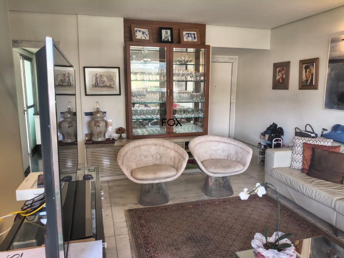 Apartamento, Vila Paris, 4 Quartos, 2 Vagas, 1 Suíte