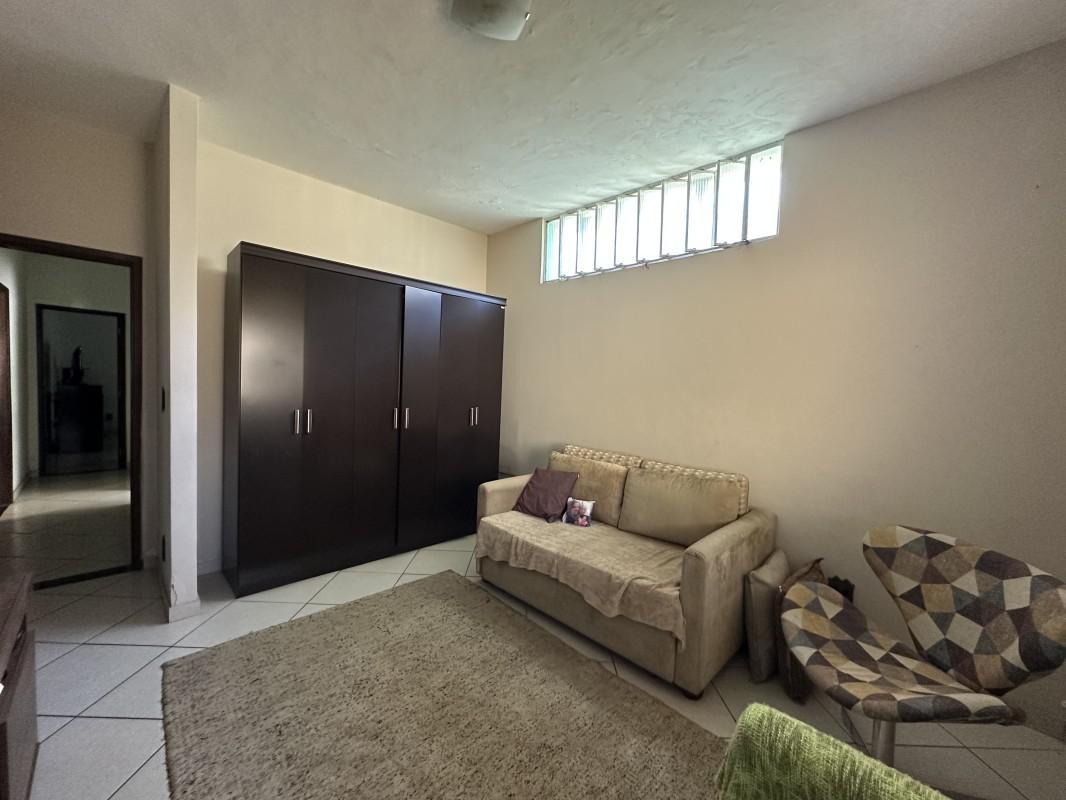 Casa, Caiçaras, 3 Quartos, 3 Vagas, 1 Suíte