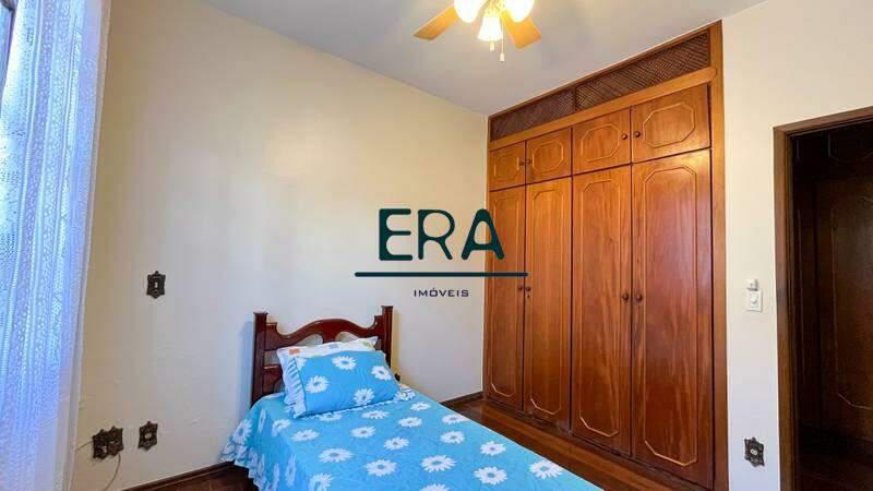 Casa, Luxemburgo, 5 Quartos, 4 Vagas, 2 Suítes