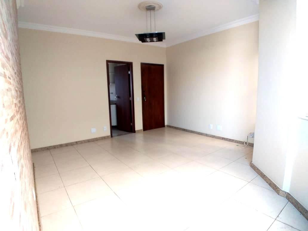Apartamento, Estoril, 3 Quartos, 1 Vaga