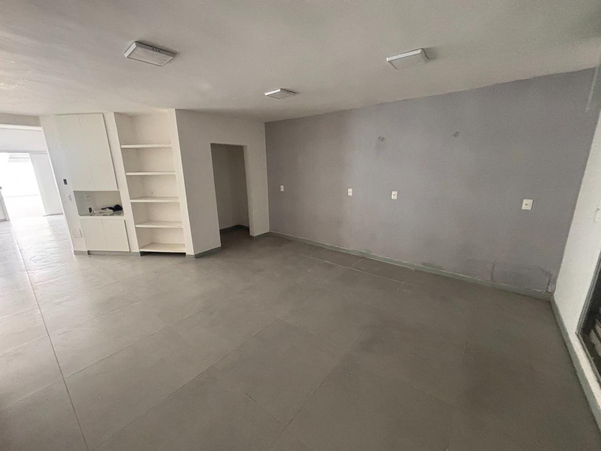 Andar, São José, 0 Quarto, 0 Vaga