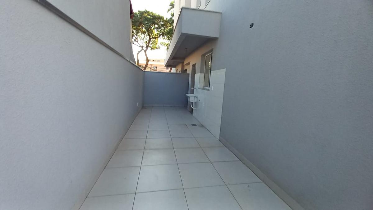 Apartamento, Santa Mônica, 2 Quartos, 1 Vaga