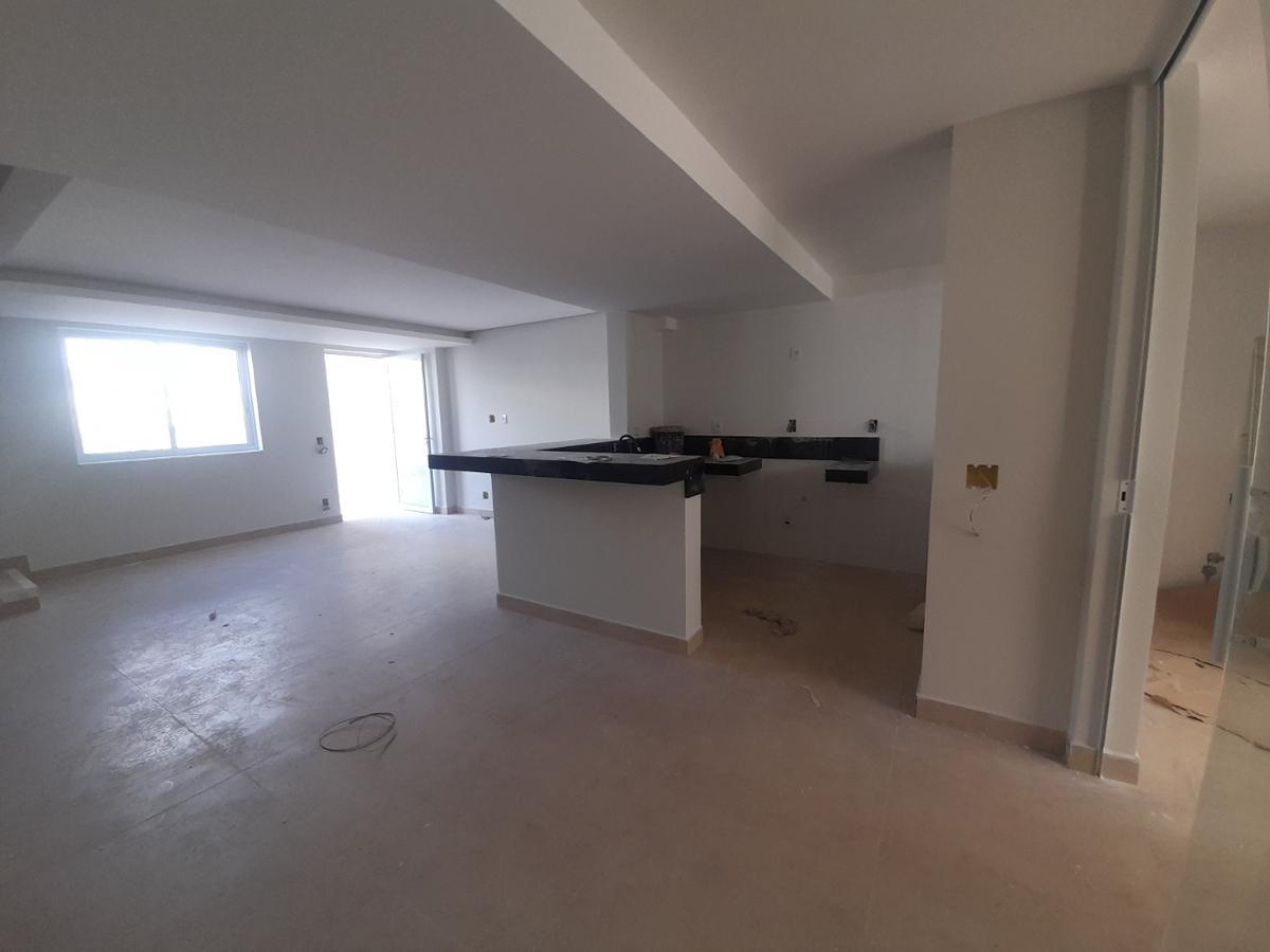 Casa, Esplanada, 3 Quartos, 2 Vagas, 1 Suíte