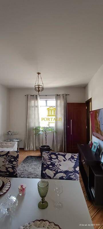 Apartamento, Sagrada Família, 2 Quartos, 1 Vaga