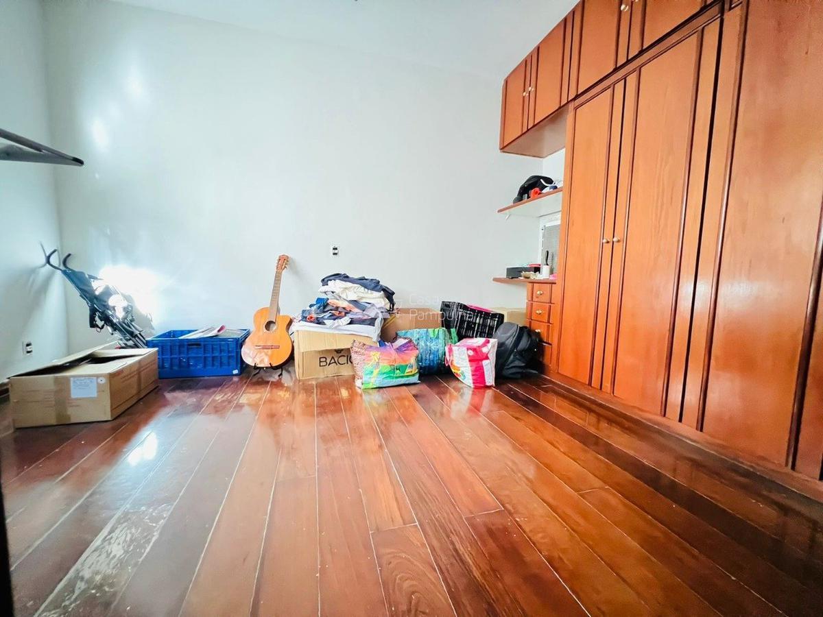 Casa, Santa Branca, 5 Quartos, 4 Vagas, 2 Suítes