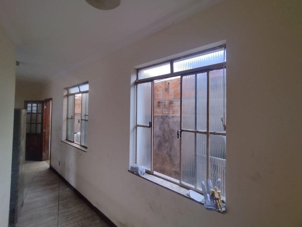Casa, Siderúrgica, 3 Quartos, 1 Vaga, 1 Suíte