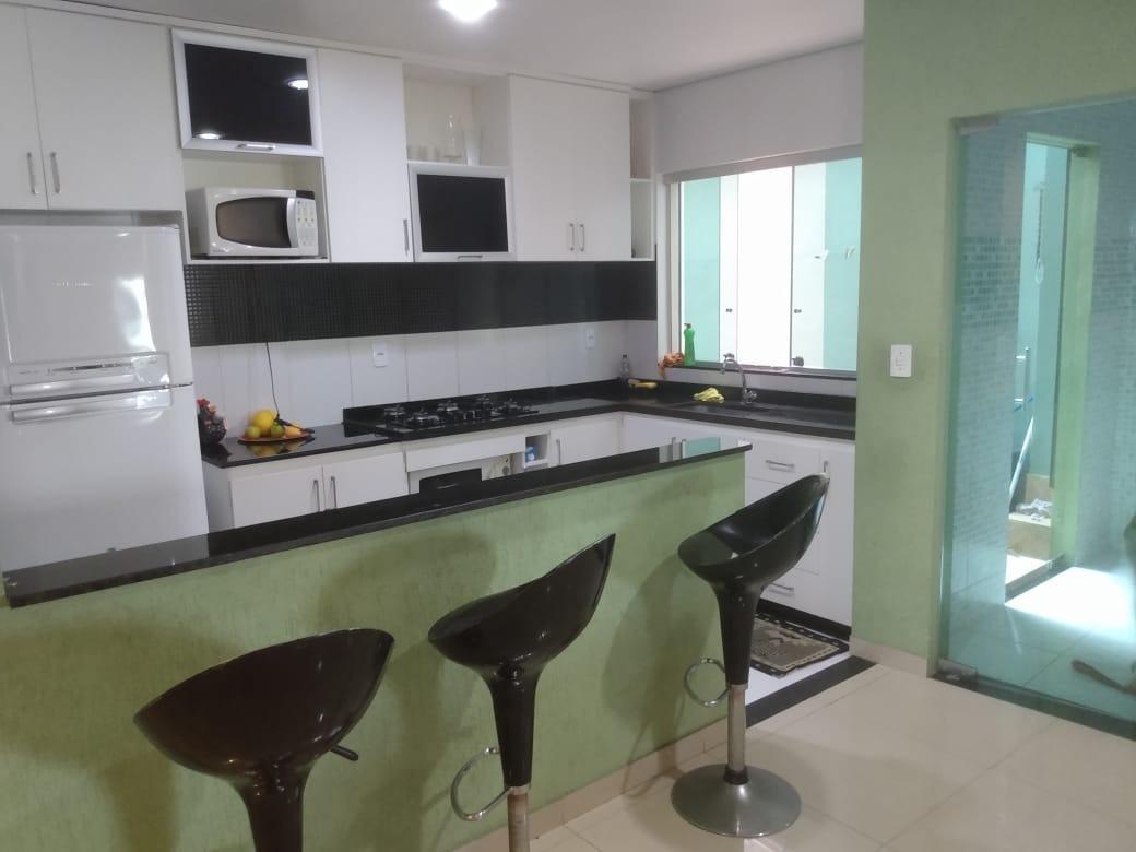Casa, Letícia, 3 Quartos, 3 Vagas, 1 Suíte