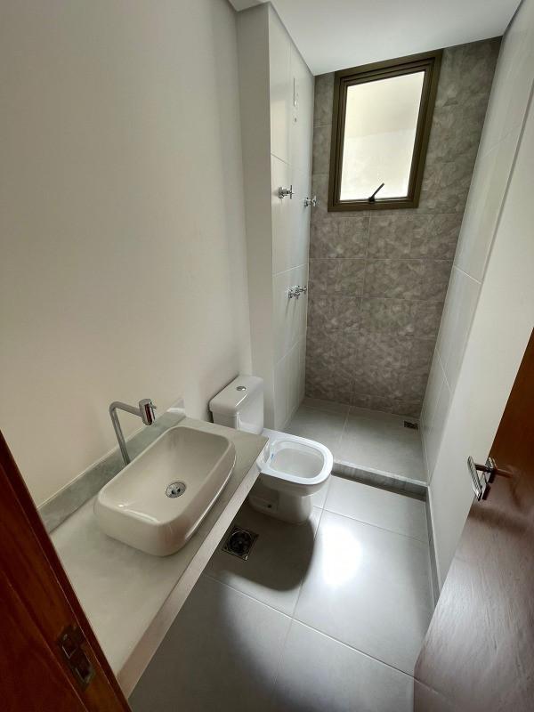 Apartamento, Sagrada Família, 2 Quartos, 2 Vagas, 1 Suíte