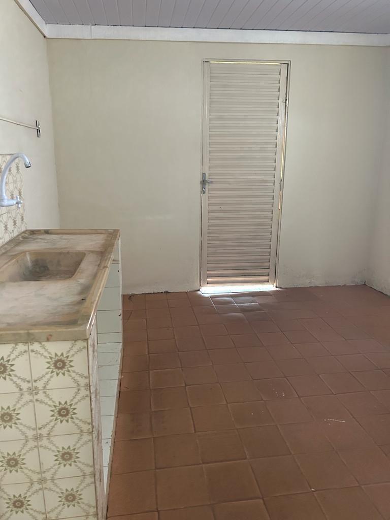 Casa, Centro, 4 Quartos, 0 Vaga