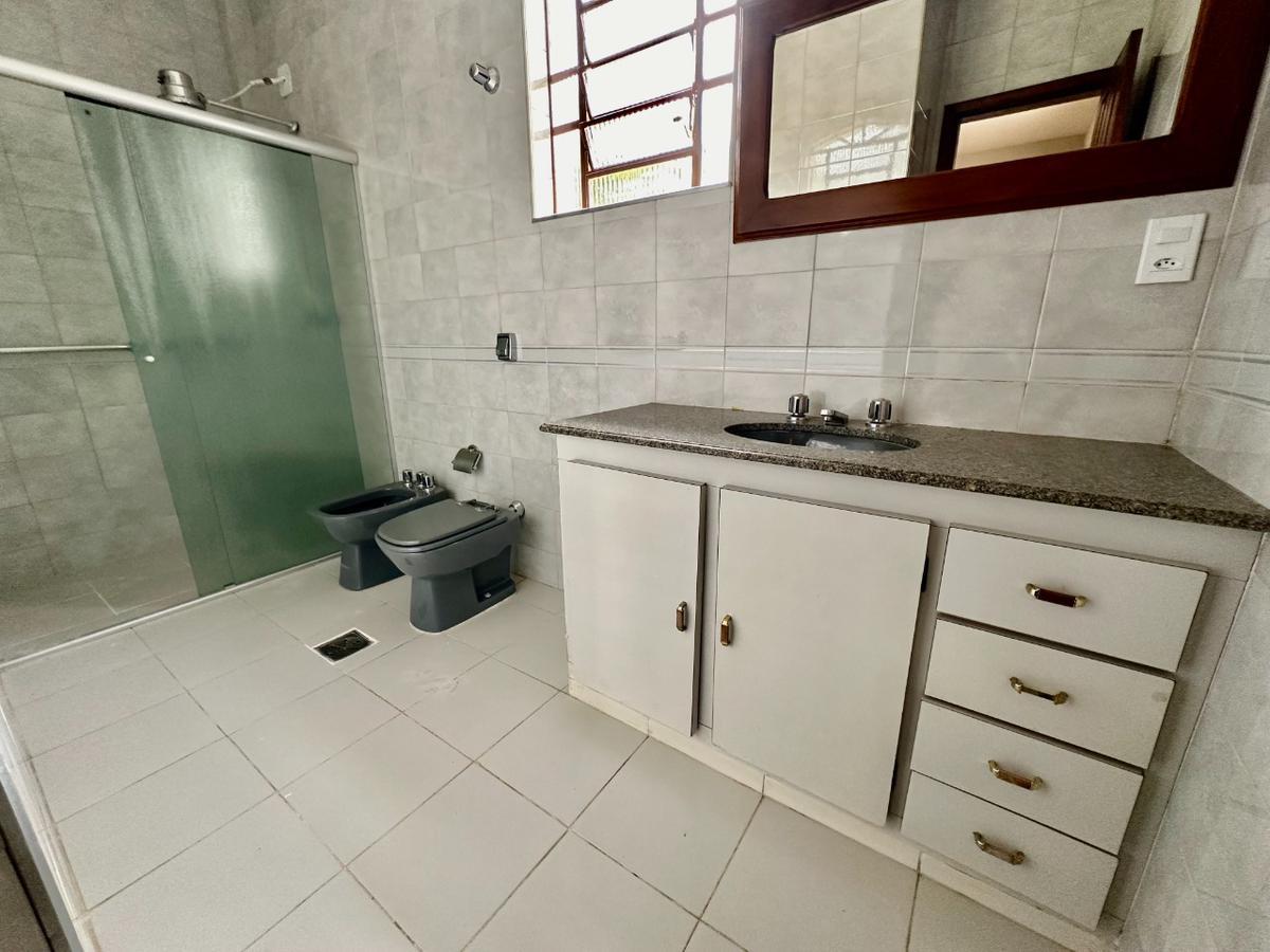 Casa, São José, 4 Quartos, 4 Vagas, 2 Suítes