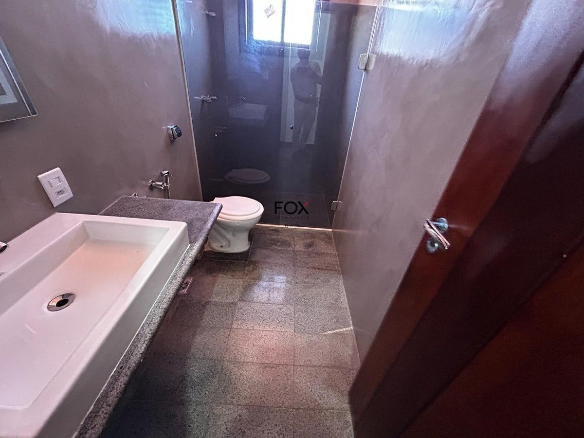 Casa, Santa Lúcia, 4 Quartos, 6 Vagas, 2 Suítes
